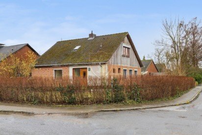 Hauptbild Handwerkertraum - Sanierungsbedürftiges Einfamilienhaus fußläufig zum Ihlsee